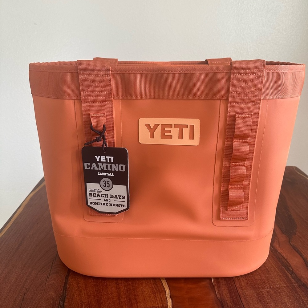 SOLD ❌ Nwt Yeti Camino 35 High Desert Clay